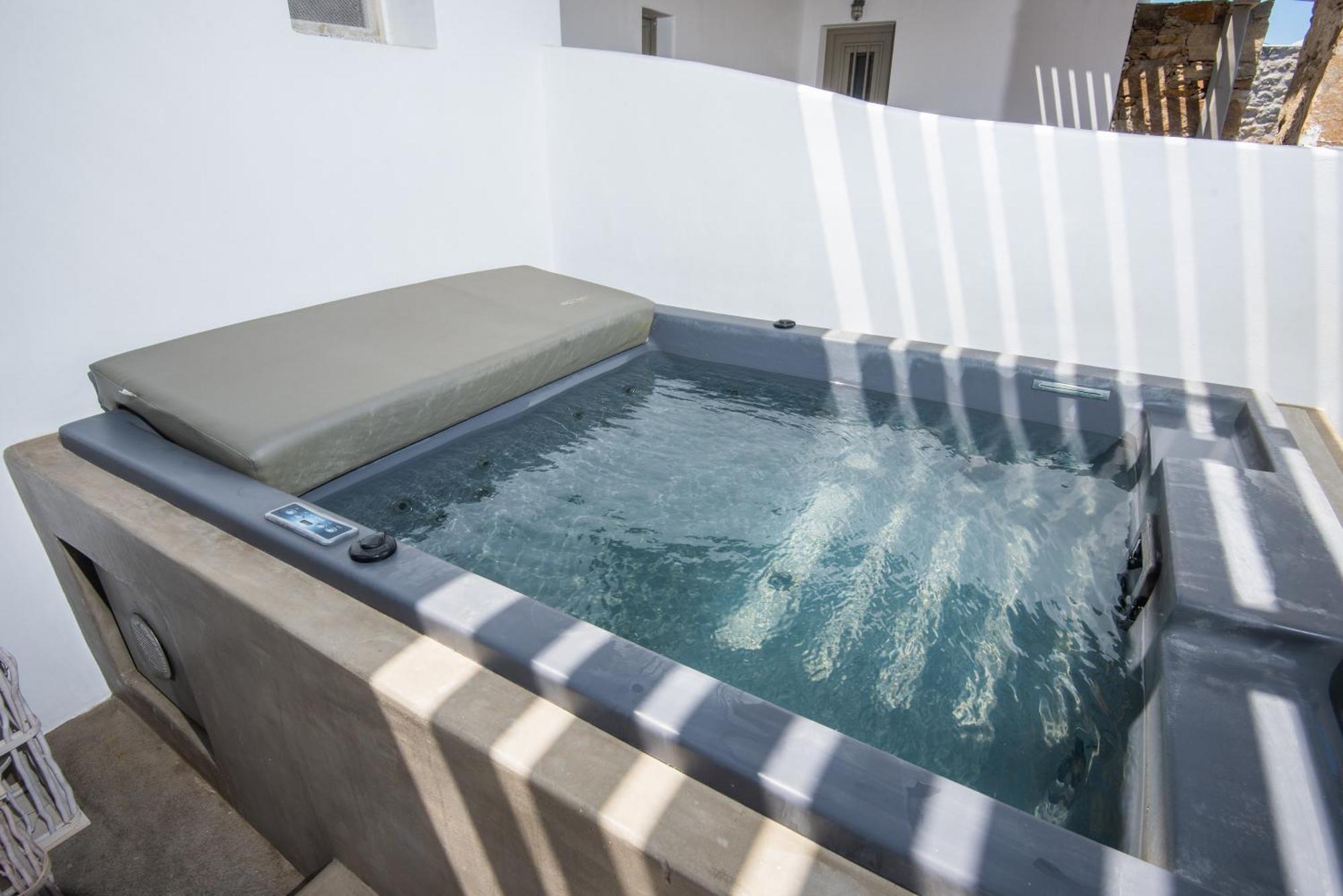 White And Grey Apartment Mykonos Town Bagian luar foto